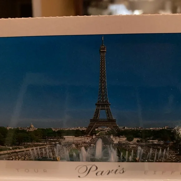 Souvenir Postcard Book-Paris Ville Lumiere 18 UNUSED Cards. Collectible & NEW. - Picture 10 of 14